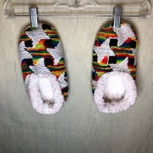 Snoozies! Knit Slippers